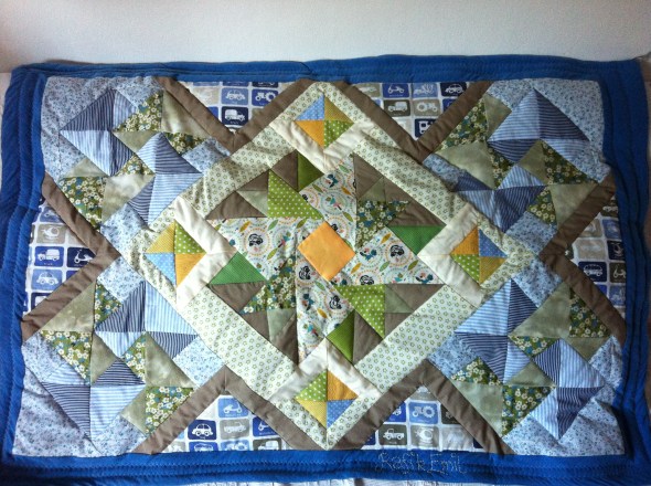 Die ganze Patchwork Babydecke auf einen Blick