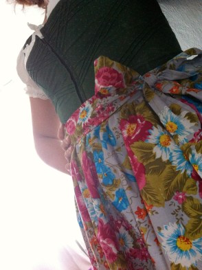 Dirndlschürze Sommerwiese fertige Dirndlschürze Sommerwiese