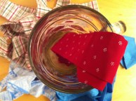 Stoffstreifen im Dirndl-Look